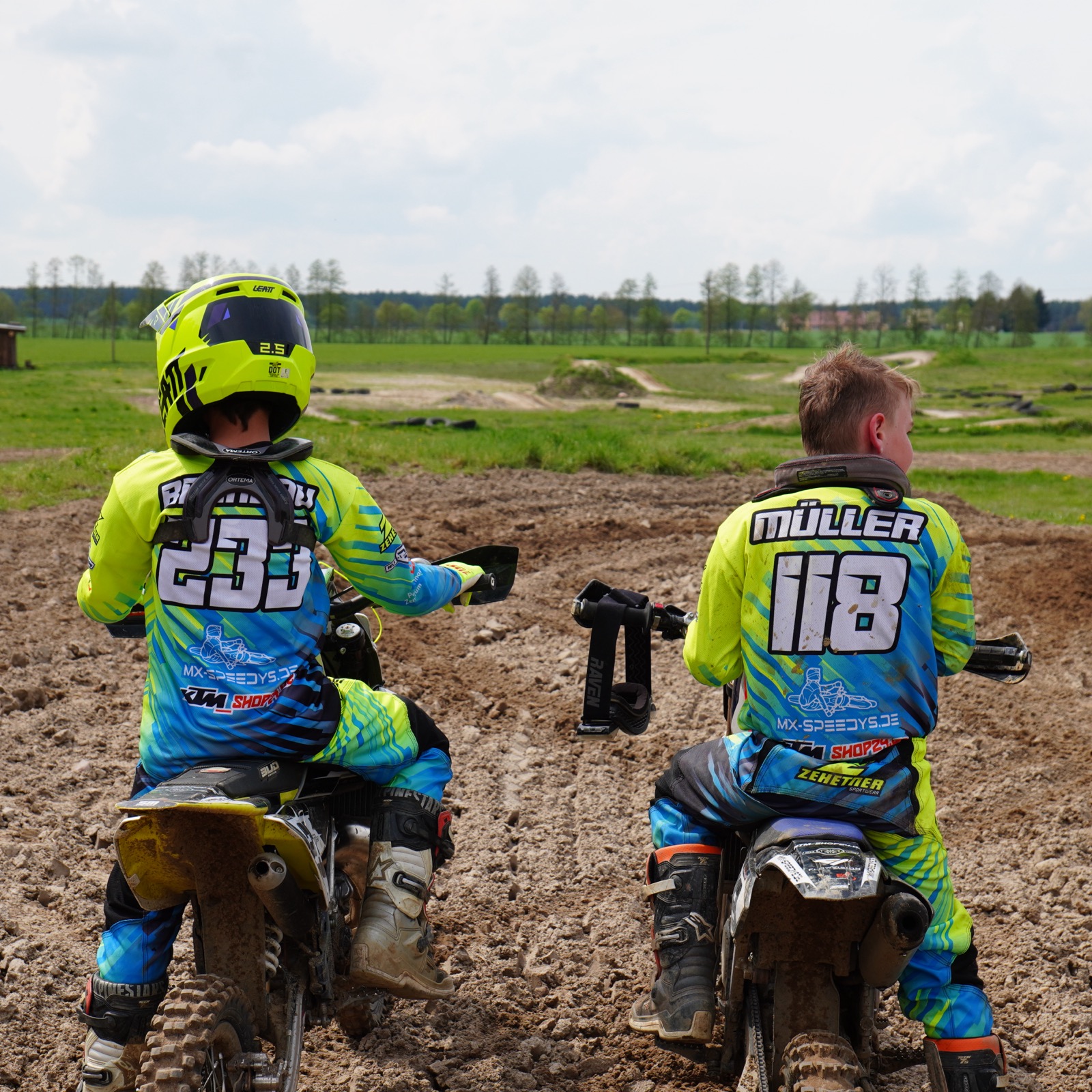 MX-Speedys Fahrer an der Strecke