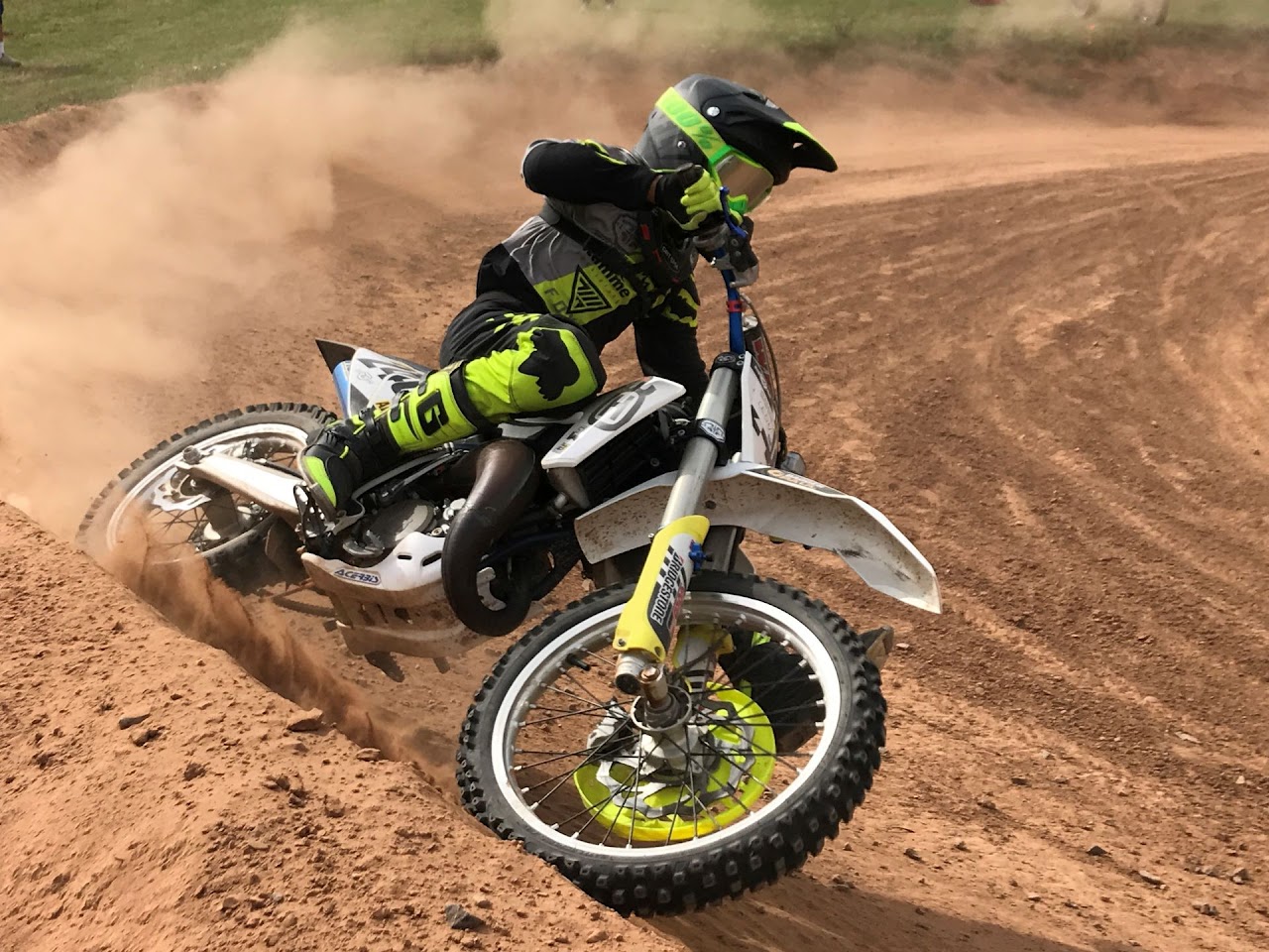 MX-Speedys Fahrer im Motocross-Renneinsatz